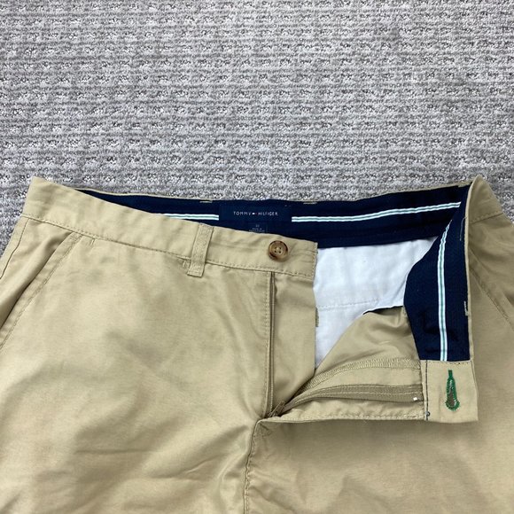Tommy Hilfiger Khaki Shorts Chino Men 33 Brown Zip Pocket Casual Outdoor Preppy - Picture 2 of 13